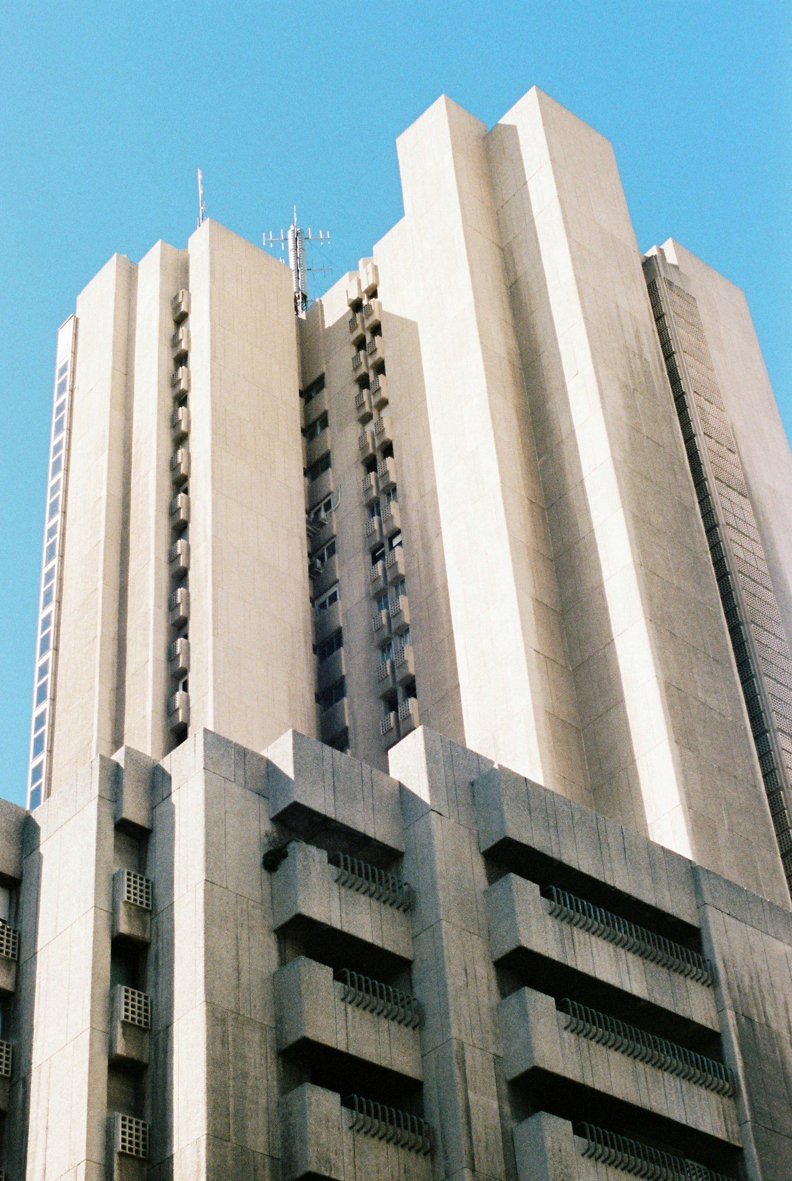 Structure-tour